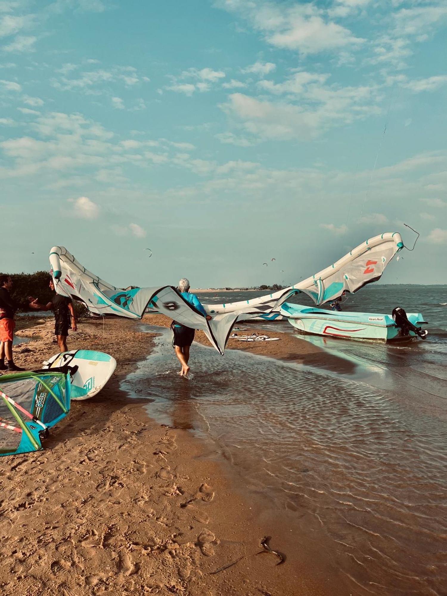 Windy Waves Kite Beach & Nature Resort Kalpitiya Buitenkant foto